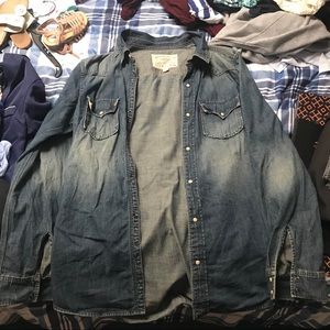 AE men’s XL Tall chambray shirt